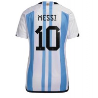 Camisa de time de futebol Argentina Lionel Messi #10 Replicas 1º Equipamento Feminina Mundo 2022 Manga Curta